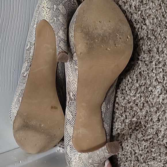 Jessica Simpson python print platform heels - Picture 7 of 8